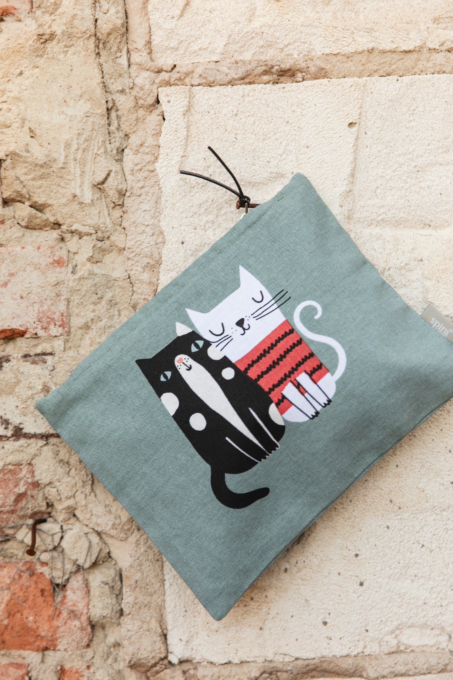 Spira of Sweden Toiletry Bag, Kattkärlek, Cat Love